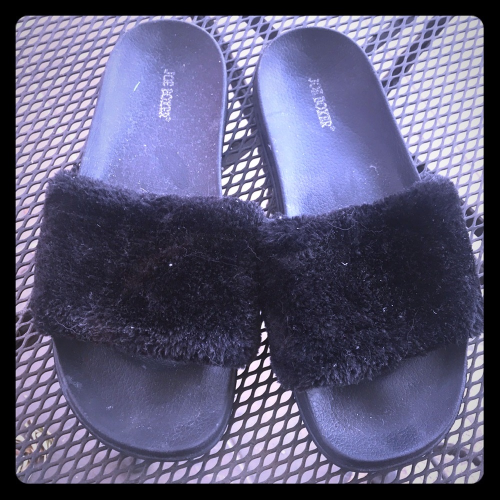 Joe Boxer Black Fur slides